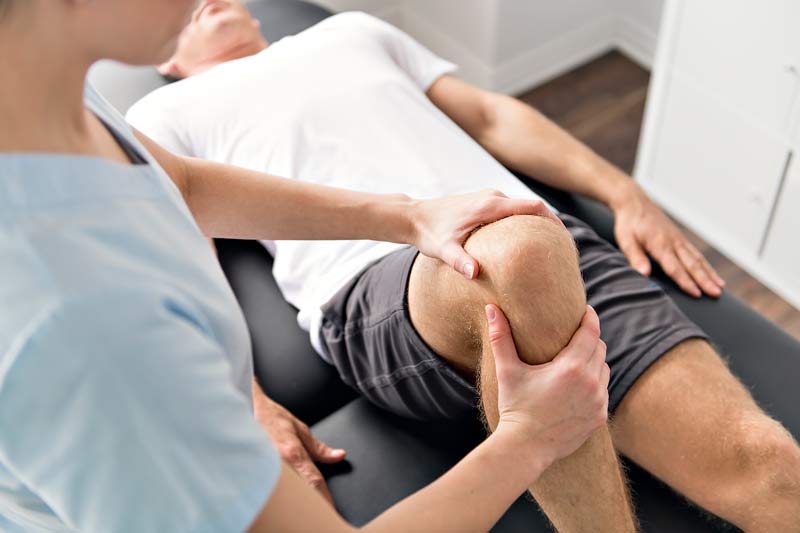 patient-physical-therapy-knee